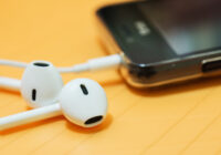 Are Earbuds Safer Than Headphones for Listening to Music?